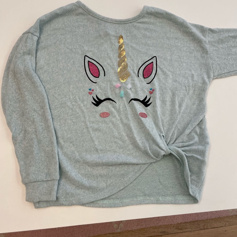 Nine 1 Eight Long Sleeve Kids Unicorn Lightweight Sweater *NWT*